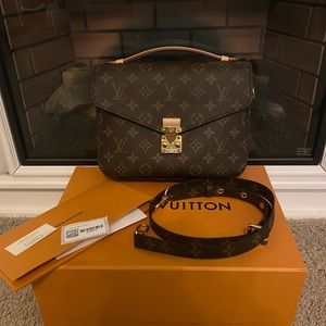 Louis Vuitton pochette Métis